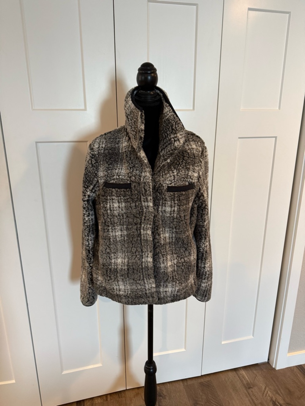 Natural Reflections Gray Plaid Teddy snap Jacket